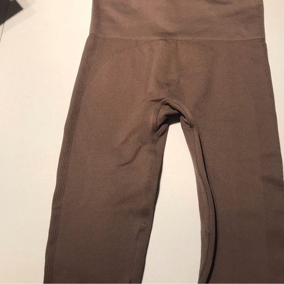 SET Active Sculptflex Leggings in Pepper Brown Size XS/S ASO Hailey Bieber! - Picture 8 of 9